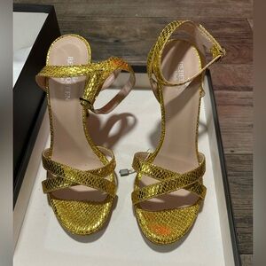 NWB RebelQueen Rebel Queen Gold Shiny Strappy Heels Sandals 37 Size US 7